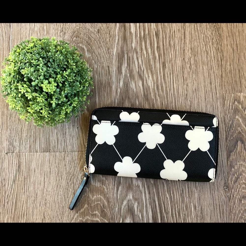 Kate Spade accordion style wallet - Picture 5 of 5